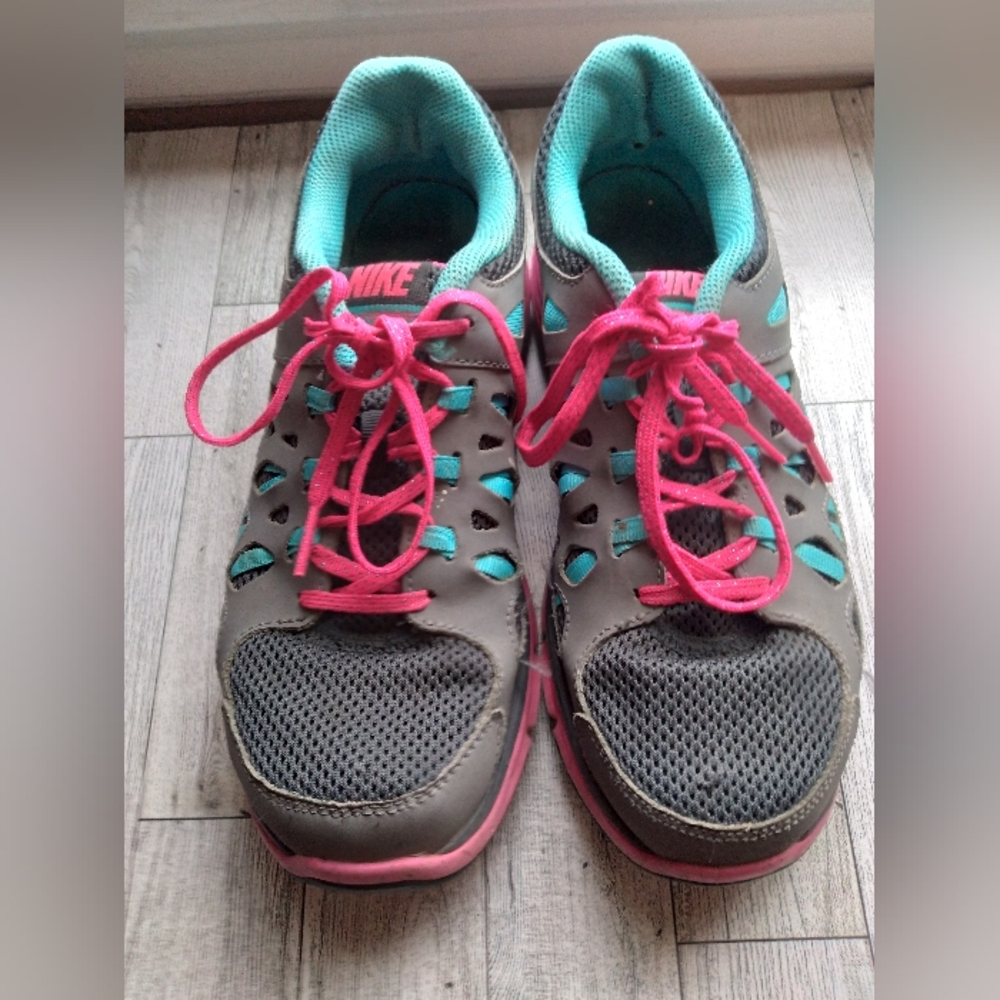 Girls Nike shoes